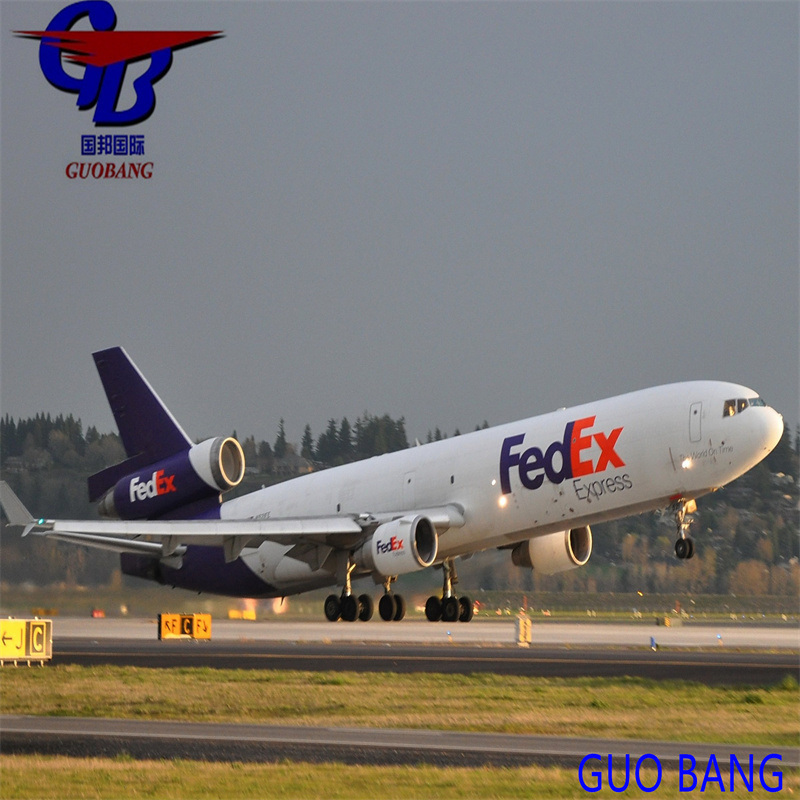 خدمة من الباب إلى الباب لتتبع الشحنات على مدار 24 ساعة من وإلى المملكة العربية السعودية عن طريق الشحن السريع الدولي